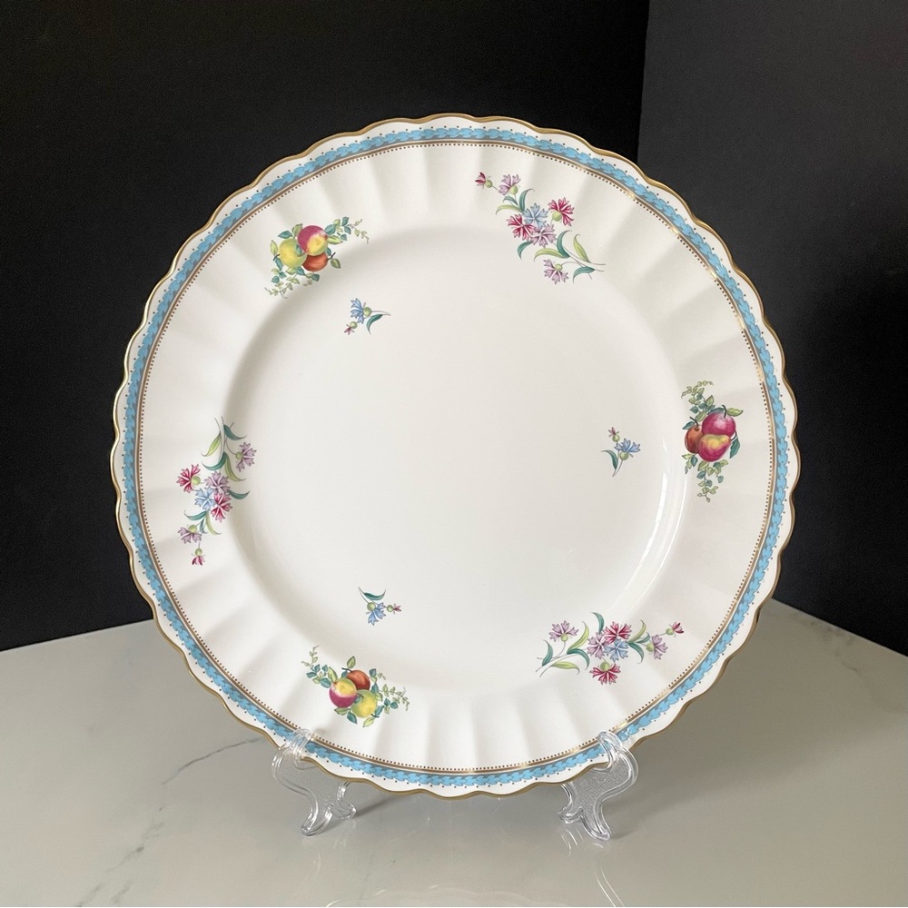 Trapnell Sprays Dinner Plate by Spode